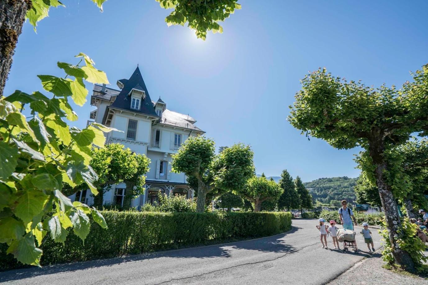 Hotel Le Pavillon Des Fleurs Menthon-Saint-Bernard Zewnętrze zdjęcie